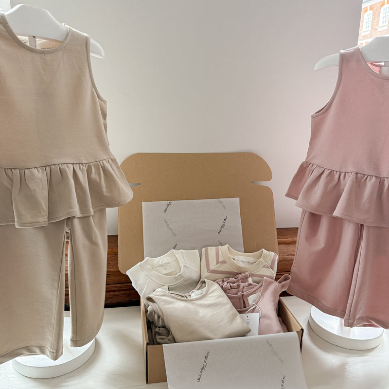 The Little Sister Summer Mystery Bundle *original value £132*